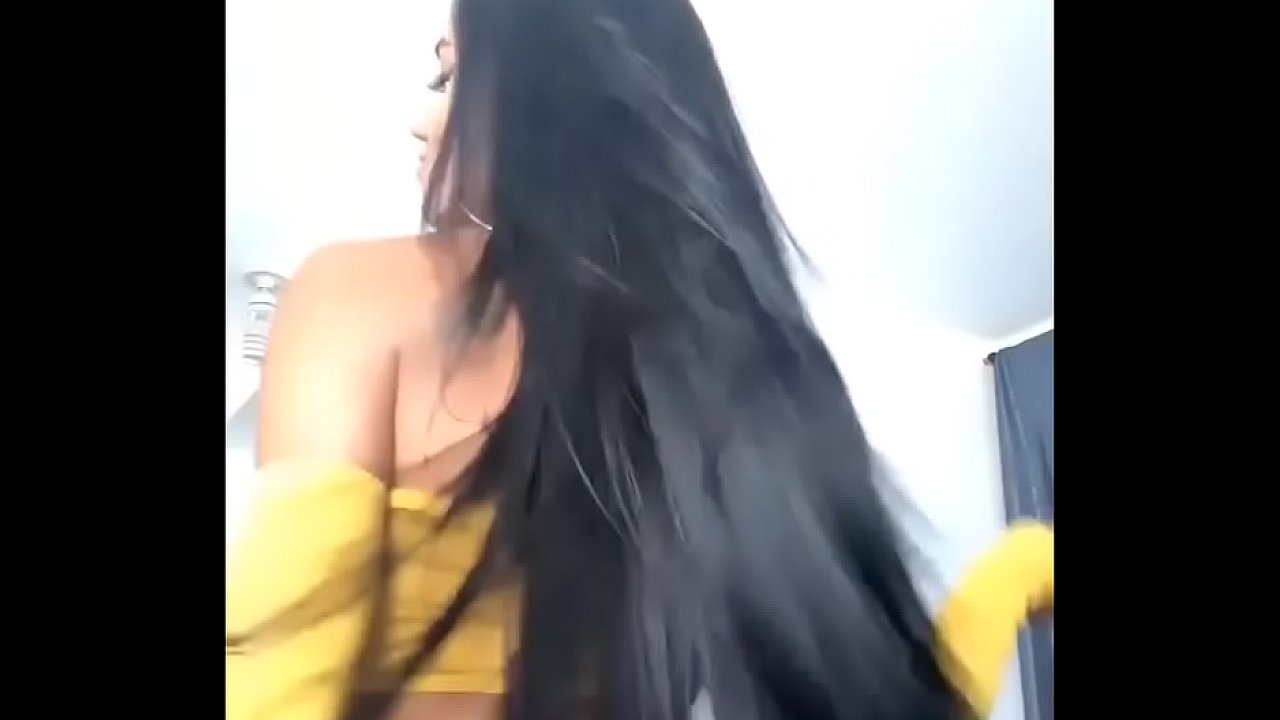 Delicious live streptease with TGirl sweetlaurasaenz